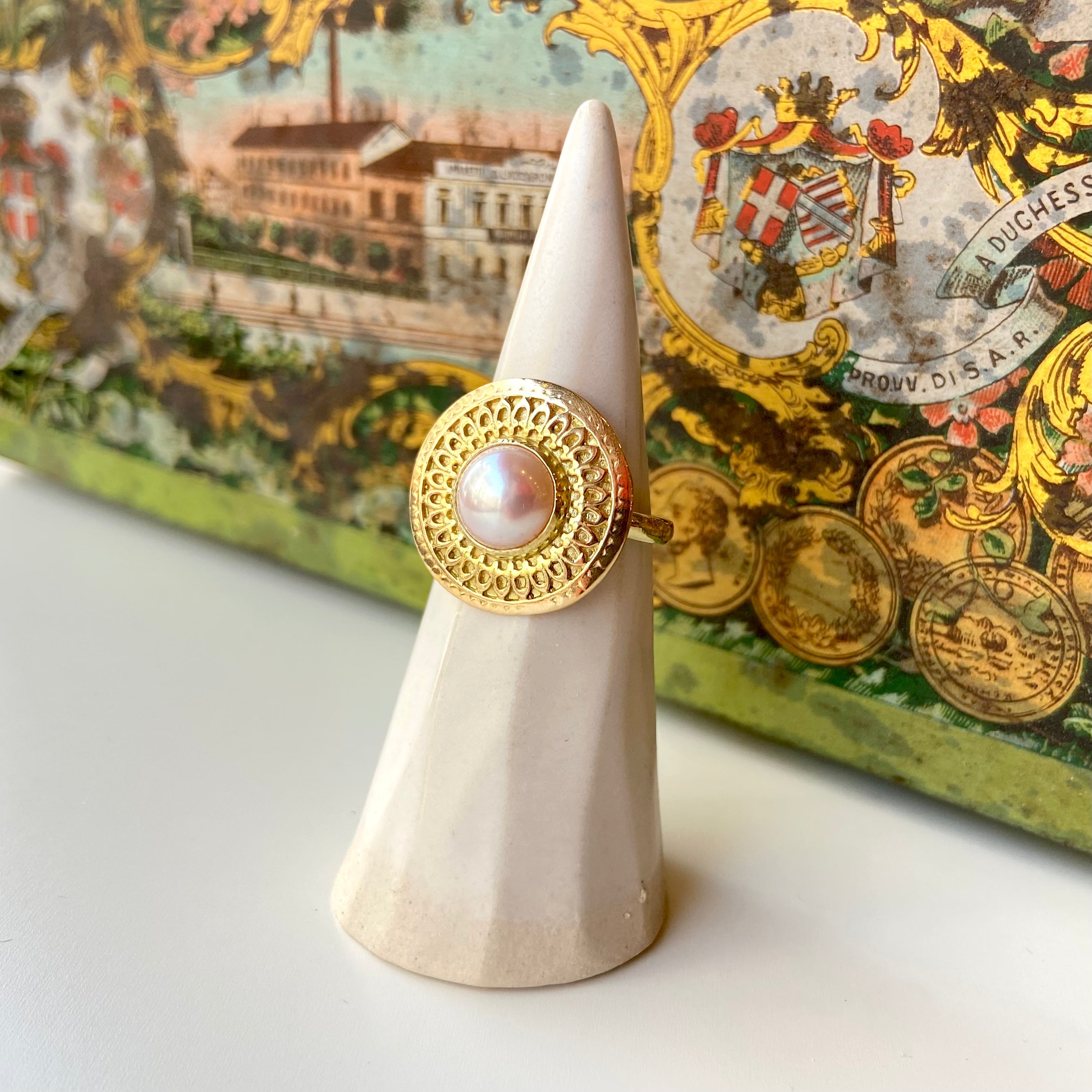 Marrakesh Perla Ring with pearl, handcrafted in 14k gold - Nina Alexandra Jewellery, made in Spain