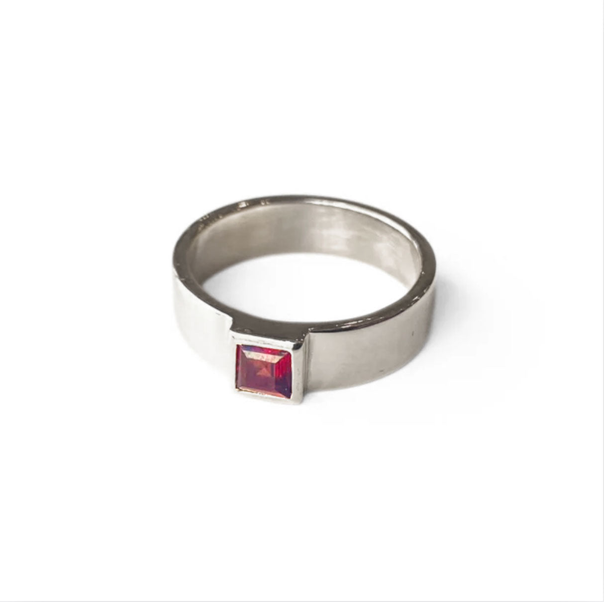 Quadra Ring style from collection by Nina Alexandra